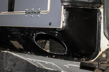 Einbausdapter für 130 mm Lautsprecher vorne passend für Defender