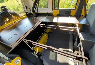 Möbel-Innenausbau-System „Black Canyon JK“ für Jeep Wrangler JK