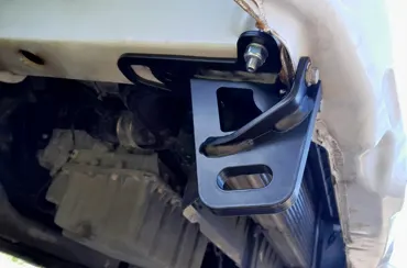 Bergeöse/Abschleppöse vorne rechts für MB Sprinter