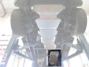 Unterfahrschutz (UFS) Renault ALASKAN BIS 19. TANK + BLUETECTANK. Doppelkabine