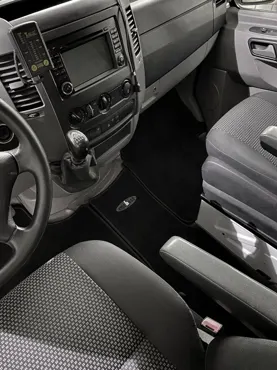 Fussmatten-Set Fahrerhaus schwarz Velour passend für MB Sprinter 906/VW Crafter