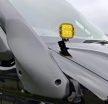 Haubenhalter für Zusatzscheinwerfer passend für VW Crafter 2/MAN TGE