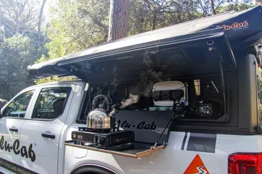 Alu-Cab Küchenkit 1250 für Hardtop Inklusive Tisch + Kochutensilien