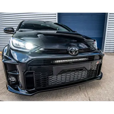 LAZER Kühlergrillmontage-Set mit LAZER Linear-18 Zusatzfernlicht für Toyota Yaris GR