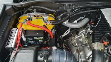 Doppelbatteriekit für Hilux Revo für Optima 52Ah Batterie mit IBS-Monitor