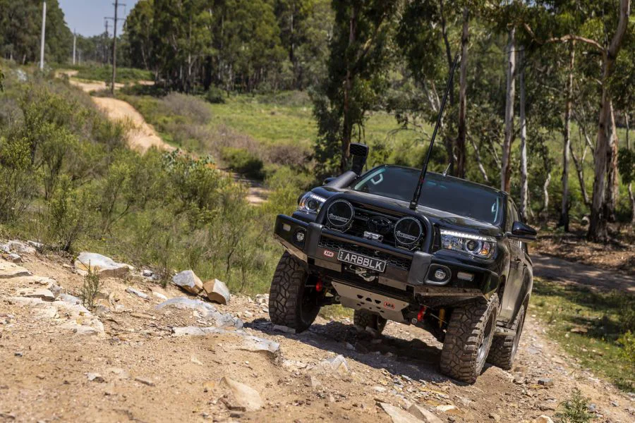 ARB Unterfahrschutz Toyota Hilux ab `15, 3 mm Stahl, 4-teilig