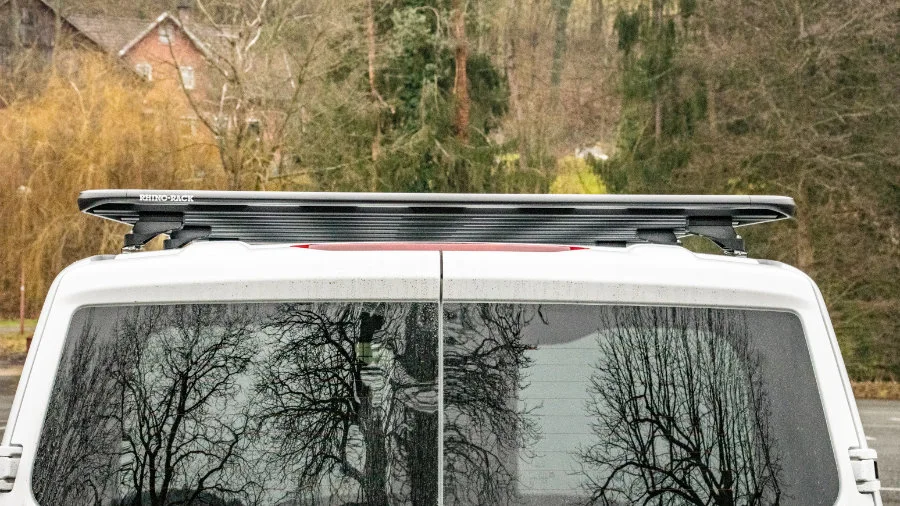 Rhino Rack Pioneer 6 Plattform 2700 x 1472 Ford Transit Custom, RLTP Fusskit