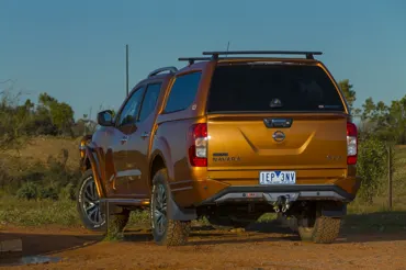 ARB Summit Heckstossstange Nissan Navara NP300 ab `15, mit Parksensoren