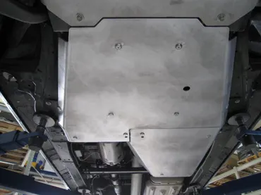 Unterfahrschutz Isuzu D-Max-3 ab 12/20 Getriebe + Verteilergetr. Xtra Cab + Doppelkabine