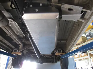 Unterfahrschutz Mercedes Sprinter 906/907 Tank 93L