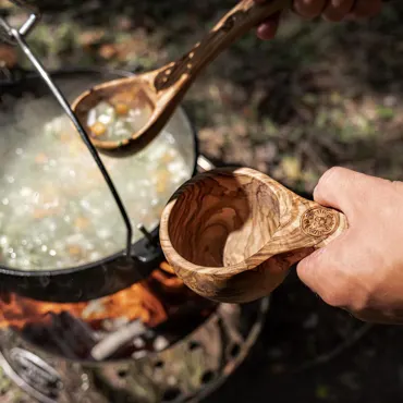 Petromax Kuksa Tasse aus Olivenholz