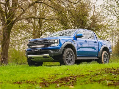 Lazer Lamps Kühlergrill-Kit Ford Ranger Raptor 23+ inkl. Triple-R 16 Elite