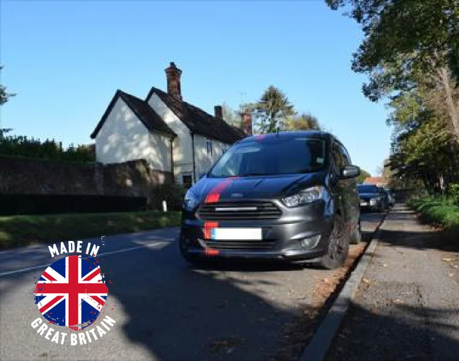 Lazer Lamps Kühlergrill-Kit Ford Transit Courier (2014+) inkl. 1x Linear-18 Elite DBL