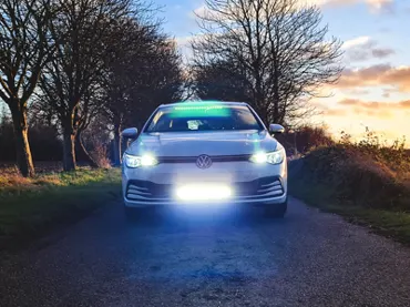 Lazer Lamps Kühlergrill-Kit für VW Golf MK8 2020+ inkl. Linear-18 Elite DBL