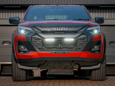 Lazer Lamps Kühlergrill-Kit Isuzu D-Max (2025+) inkl. 2x Linear-6 Standard