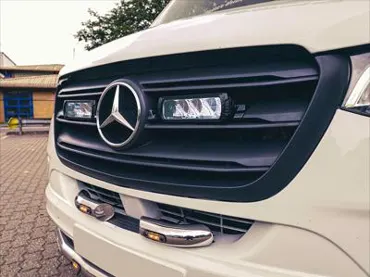 Lazer Lamps Kühlergrill-Kit Mercedes Sprinter (2018+) inkl. 2x Triple-R 750 Elite