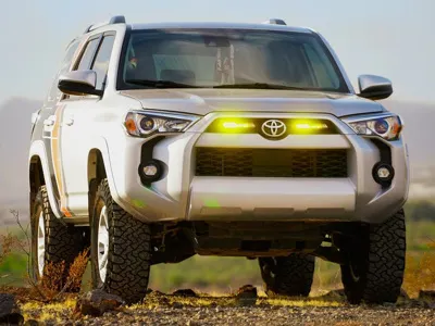 Lazer Lamps Kühlergrill-Kit Toyota 4Runner 2020-2024 inkl. 2x Linear-6 Elite