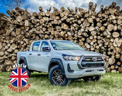 Lazer Lamps Kühlergrill-Kit Toyota Hilux (2021+) inkl. 2x Triple-R 750 - Beacon
