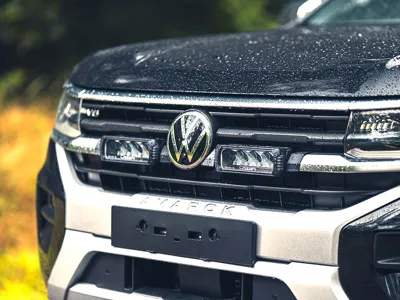 Lazer Lamps Kühlergrill-Kit Volkswagen Amarok (2023+) inkl. Triple-R 750 Wide