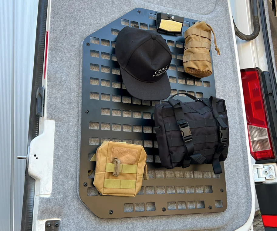 MOLLE-Trägersystem, Hecktür links, VW Crafter / MAN TGE