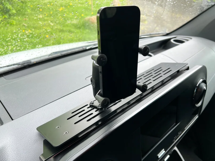 Cockpit-Konsole mit Molle-System für Mercedes Benz Sprinter 907