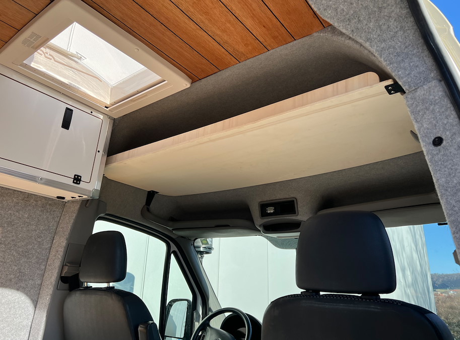 Ablage im Fahrerhaus, passend für MB Sprinter 906 und VW Crafter