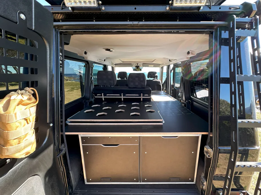 Möbel-Innenausbau-System „LUCHS“, für Mercedes Benz G