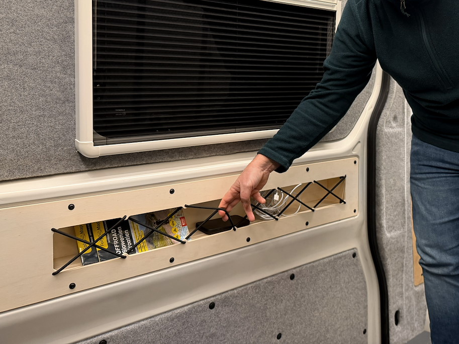 Verkleidung mit Ablagefach für die rechte Schiebetür, VW Crafter / MAN TGE