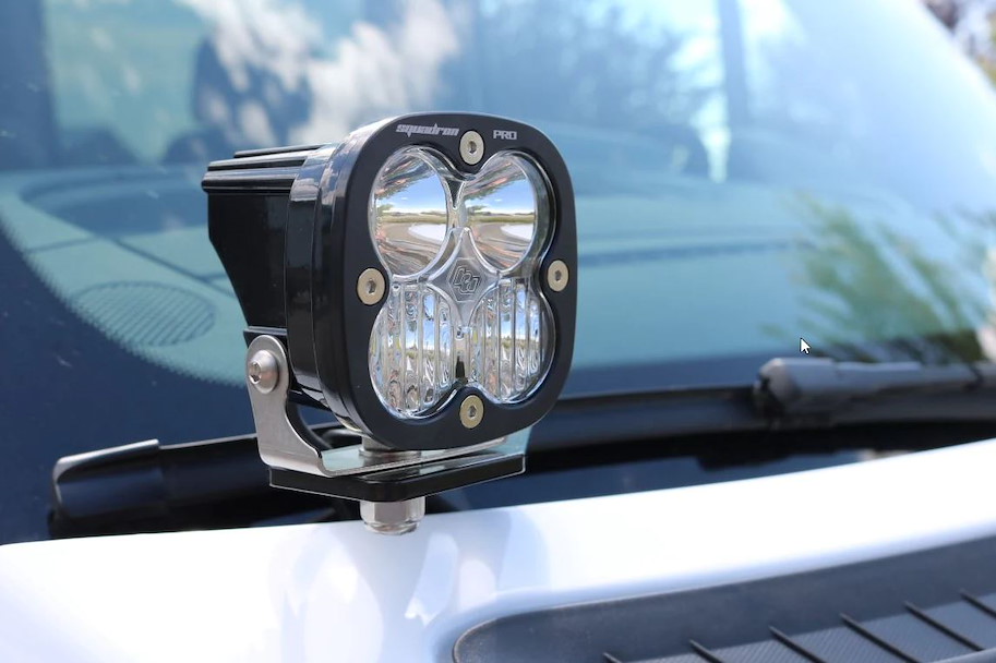 Haubenhalter für Zusatzscheinwerfer, passend für Mercedes Sprinter 907