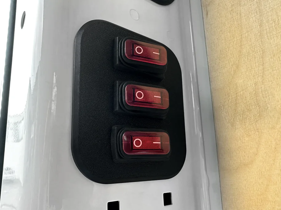 Schaltpanel mit 3 Schaltern für die D-Säule, MB Sprinter / VW Crafter