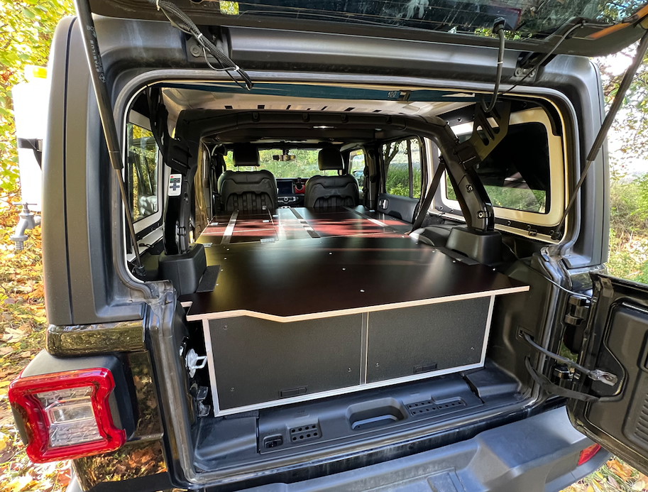 Möbel-Innenausbau-System „Black Canyon JL“, passend für Jeep Wrangler JL