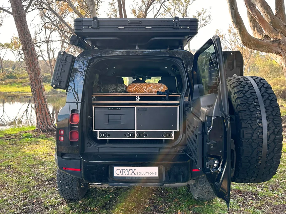 Modulares Möbel- und Schlafsystem für Land Rover New Defender 110