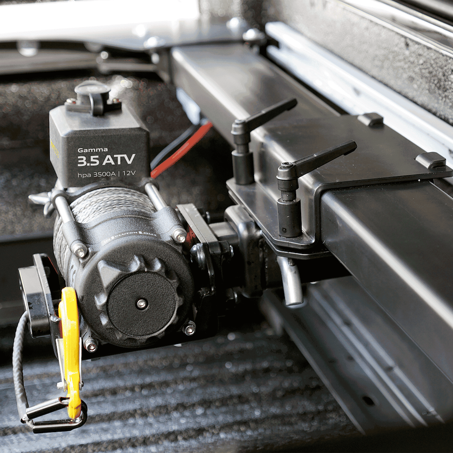 horntools Heckwindensystem Pick-Up Between inkl. Seilwinde mit Kunststoffseil 30m