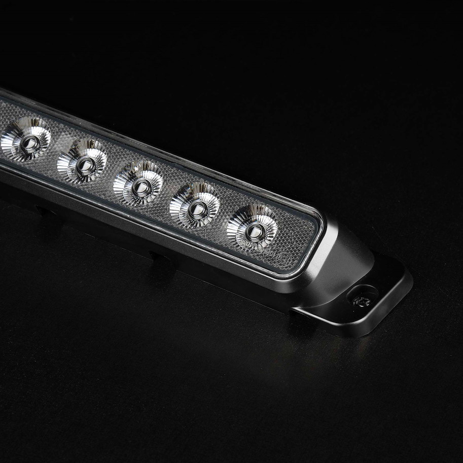 Strands Lighting NUUK E-LINE SCENE LIGHT 80W