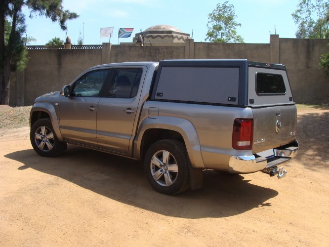 Bushtech Hardtop Volkswagen Amarok (ab 2010) Doppelkabine Aluminium Riffelblech nicht isoliert ohne LED-Licht