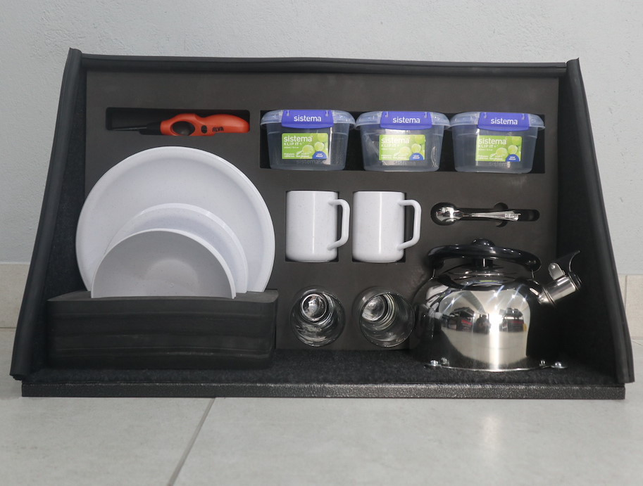 Bushtech Schrank, Teppichausführung, Typ 1 mit Kücheneinsatz 25 cm