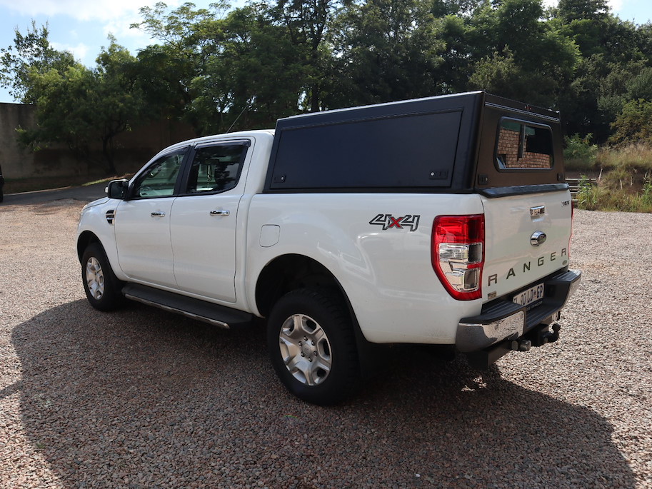 Bushtech Hardtop Ford Ranger (2012-2022) Super Cab Aluminium glatt isoliert ohne LED-Licht Dunkelgrau Dunkelgrau