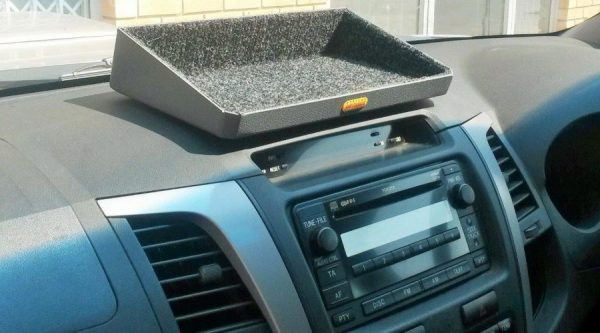 Big Country Ablagefach Armaturenbrett Toyota Hilux (2005-2015)
