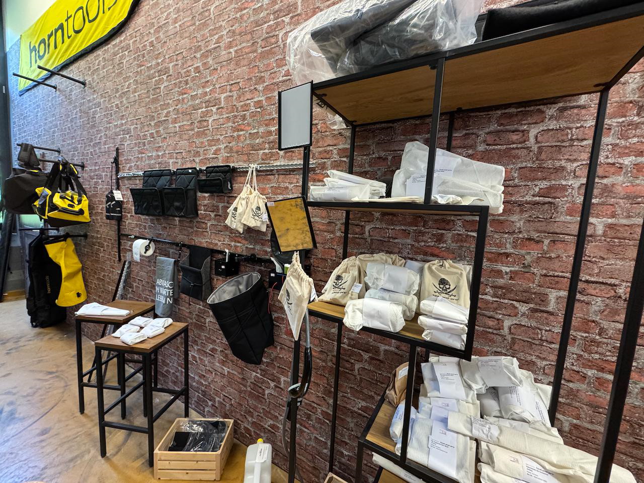Sealand-pro Zubehör im Showroom Overland Outfitters