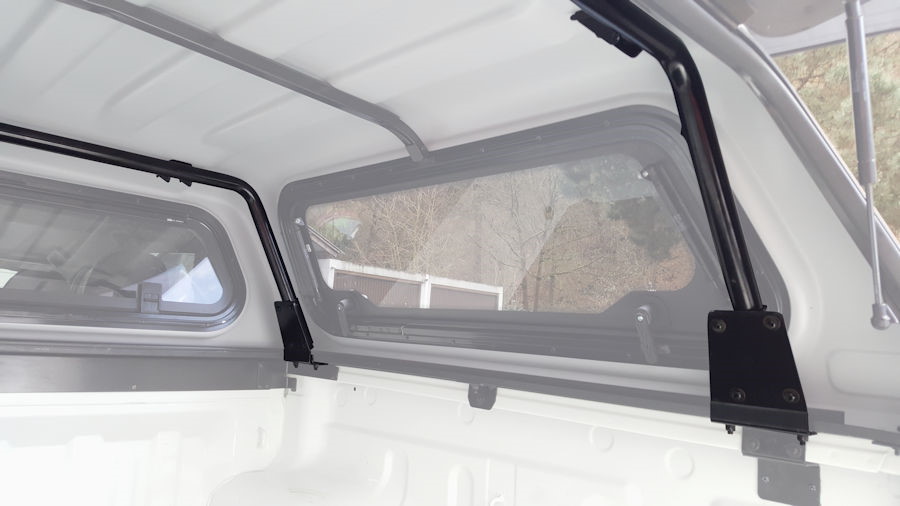 ARB Dachträgerset innen, Mitsubishi L200 Doppelkabine ab 2015, flaches Hardtop