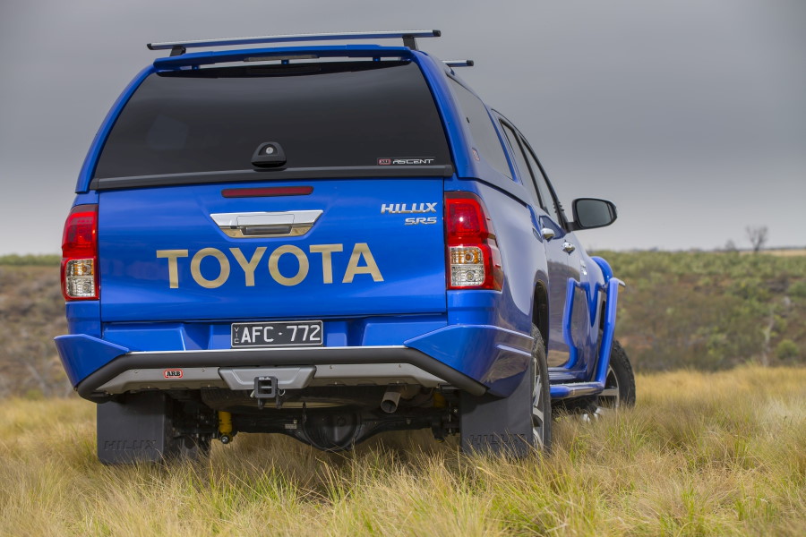 ARB Summit Heckstossstange Toyota Hilux Revo 2016 bis 12/2020, ohne Parksensoren