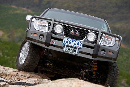 ARB Windenstossstange Nissan Pathfinder/D40, bis 2010, ohne TÜV, spanische Produktion