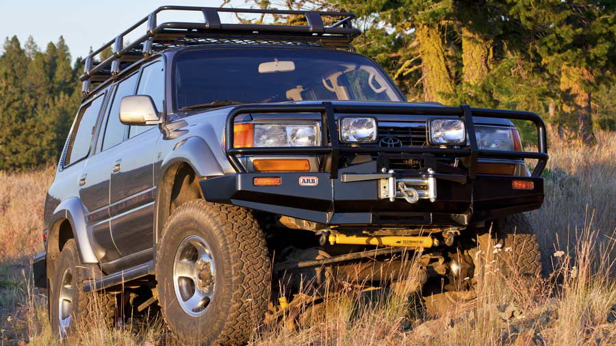 ARB Windenstossstange Toyota Land Cruiser HDJ80 mit Kotflügelverbreiterung 3411050