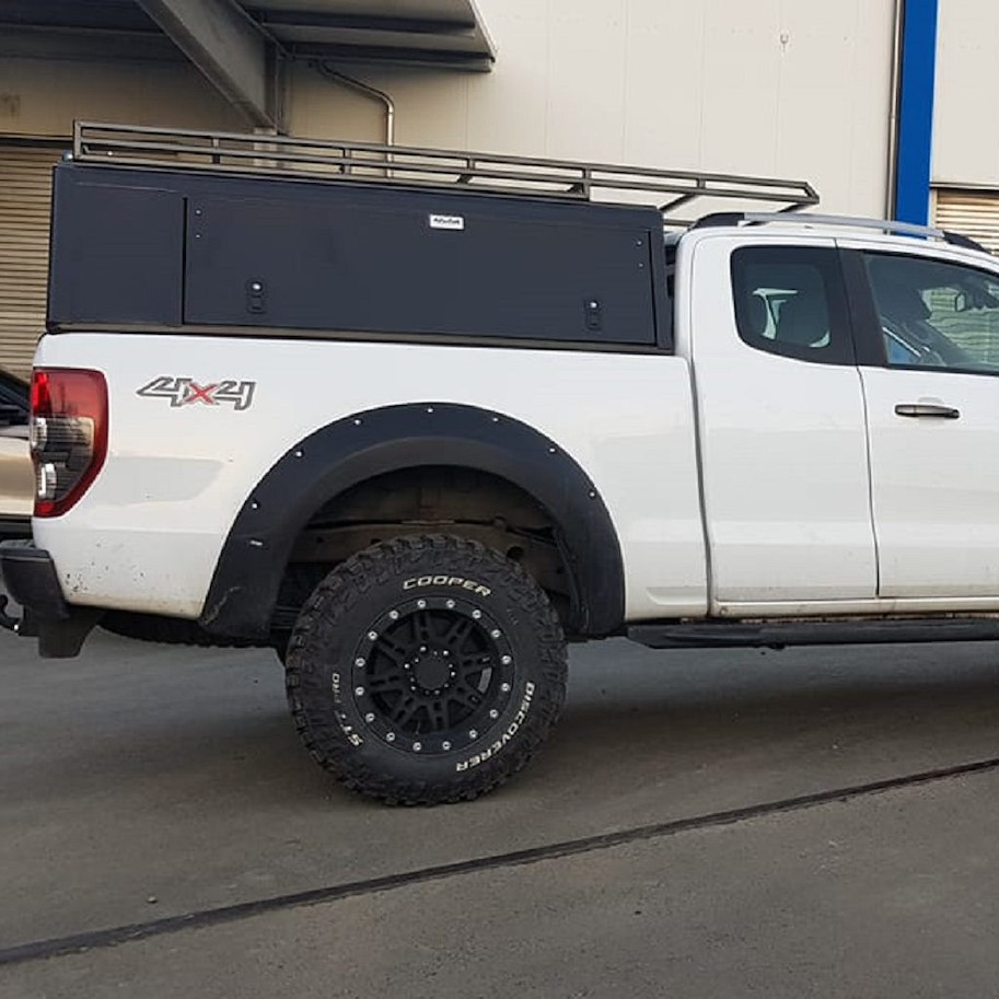 Alu-Cab Hardtop "Explorer" für Ford Ranger 2012-2022 Extrakabine schwarz/glatt