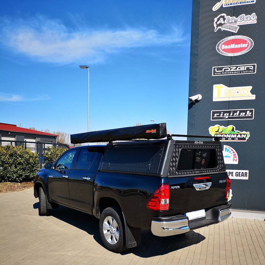 Alu-Cab Hardtop "Explorer" für Toyota Hilux 2016+ Doppelkabine schwarz/geriffelt
