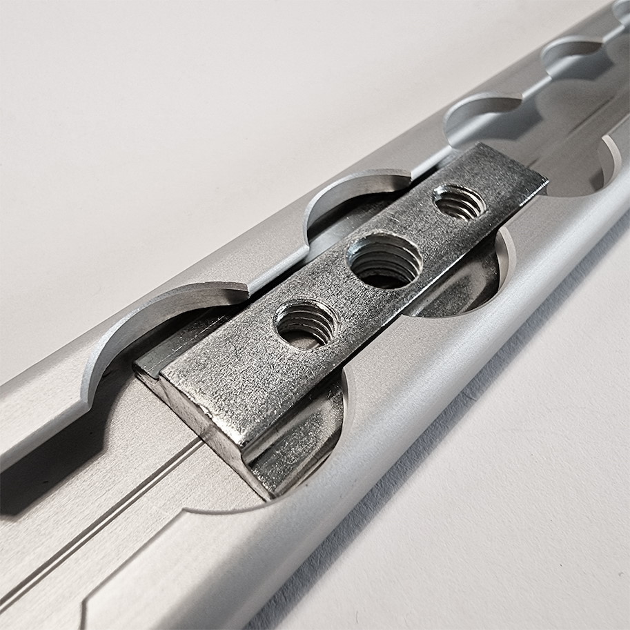 SeaLand-pro Nutenstein-Fitting 2x M6 und 1x M8 für Airline-Schiene