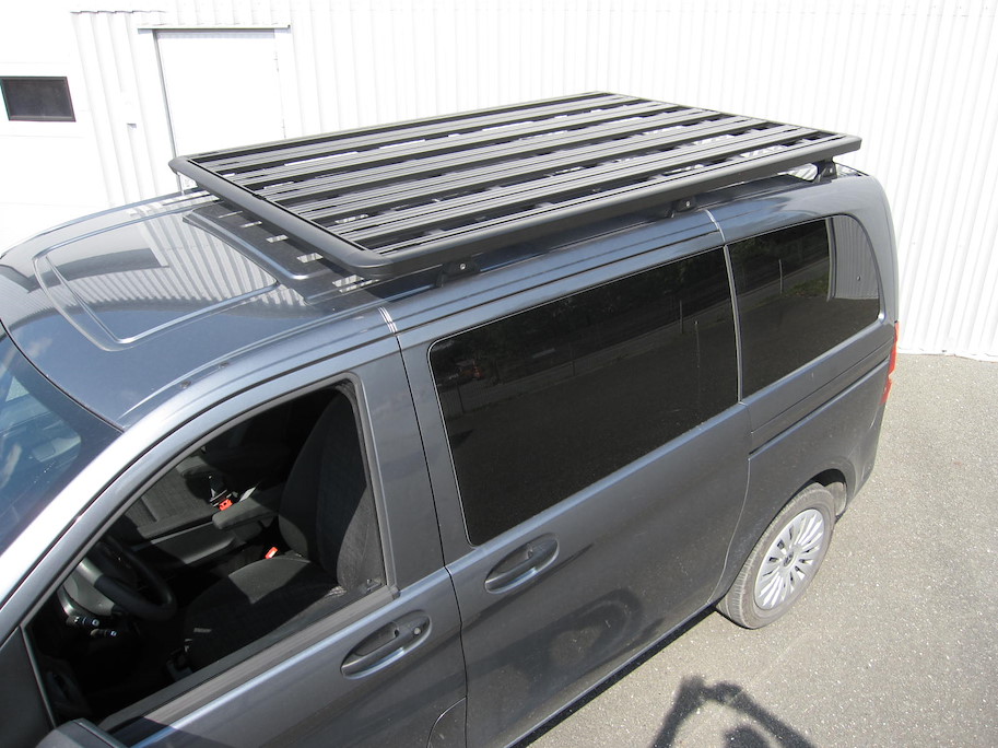 Rhino Rack Pioneer Plattform 2'128 × 1'426 mm Mercedes Vito Kurz (4'895 mm) mit RLT600