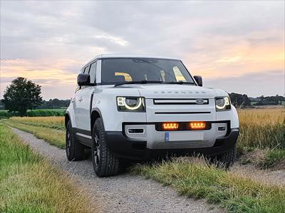 Lazer Lamps Kühlergrill-Kit Land Rover Defender (2020+) - inkl. 2x Triple-R 750