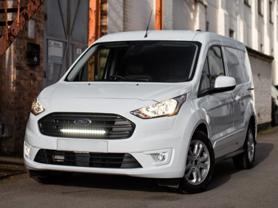 Lazer Lamps Kühlergrill-Kit Ford Transit Connect (2018-2021) inkl. Glide-18 Elite mit Positionslicht