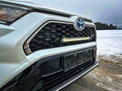 Lazer Lamps Kühlergrill-Kit für Toyota Rav4 Plug-In Hybrid 2020+ inkl. Linear-18 Elite mit-ILBA